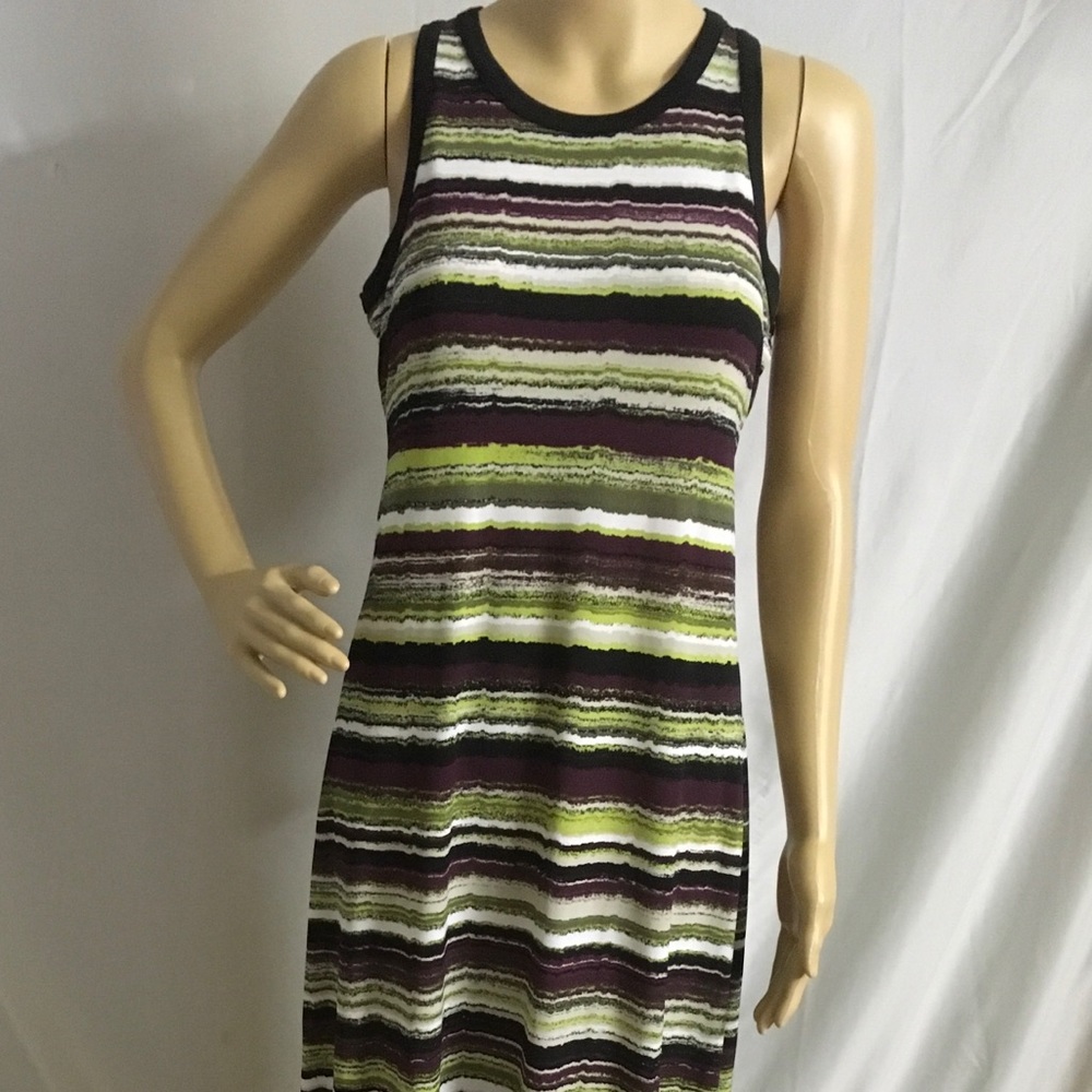 Offers?💚NWOT Colorful striped maxi dress💚